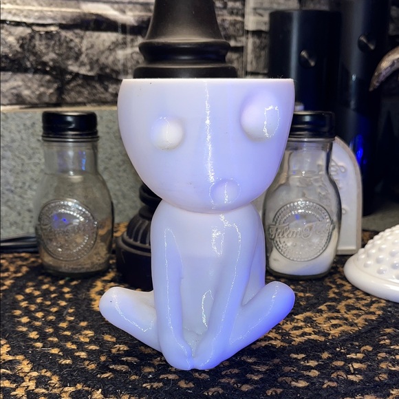 3-D PRINTED Other - White 3-D printed planter/ airplant holder, small.
